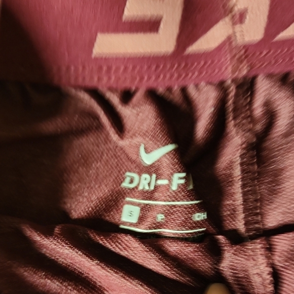 Nike Bundle Women's Gray and Maroon Shorts Set - Picture 3 of 8